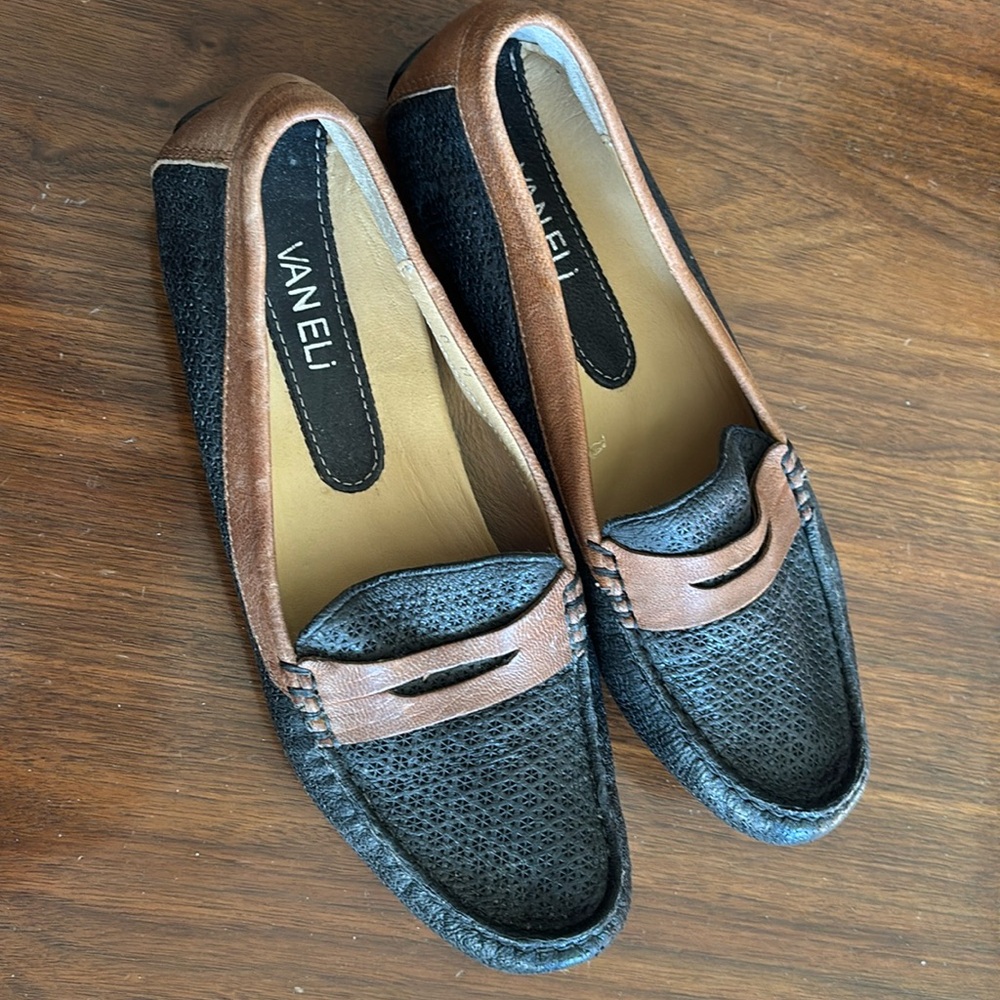 VANELi Italian Leather driving Shoes. 8M